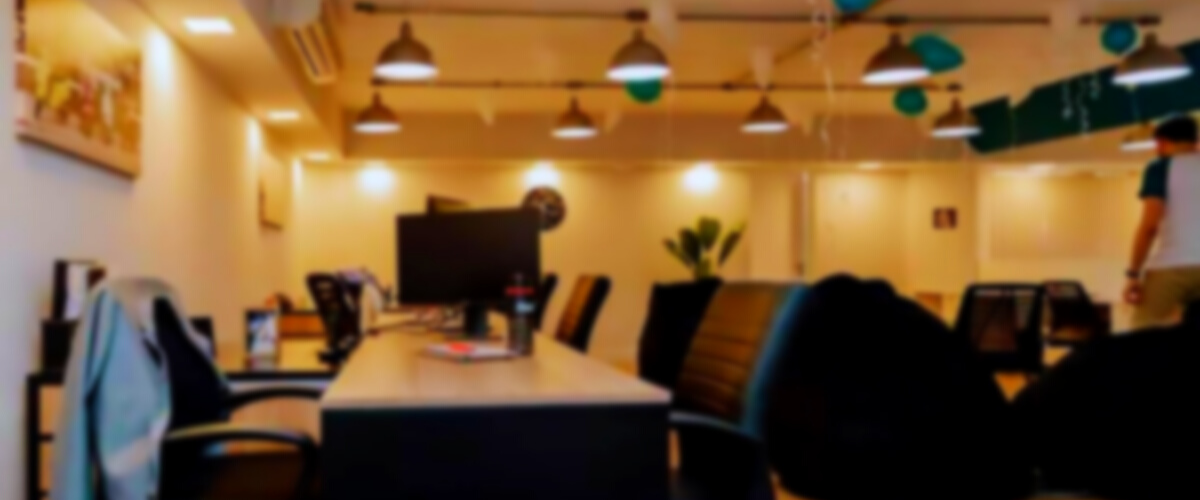 Móveis planejados para comércios e residências - MRM Marcenaria